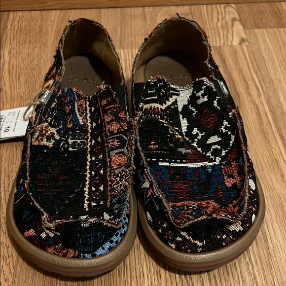 Sanuk Multicolor Slip-On Shoes - Picture 3 of 5